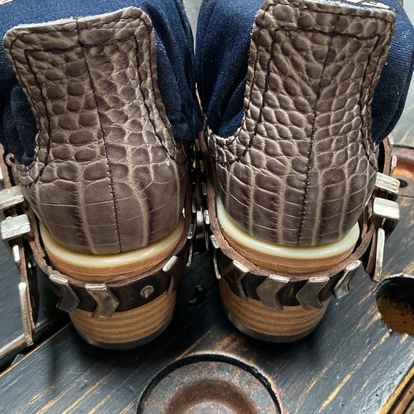 Freebird Slade in Stone Croco - Picture 9 of 13